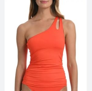 La Blanca Island Goddess Ruched One-Shoulder Tankini Top Paprika 6‎